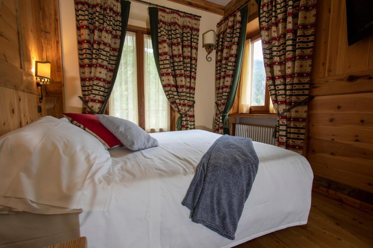 Laghetto Alpine Hotel & Restaurant Брюссон Екстер'єр фото