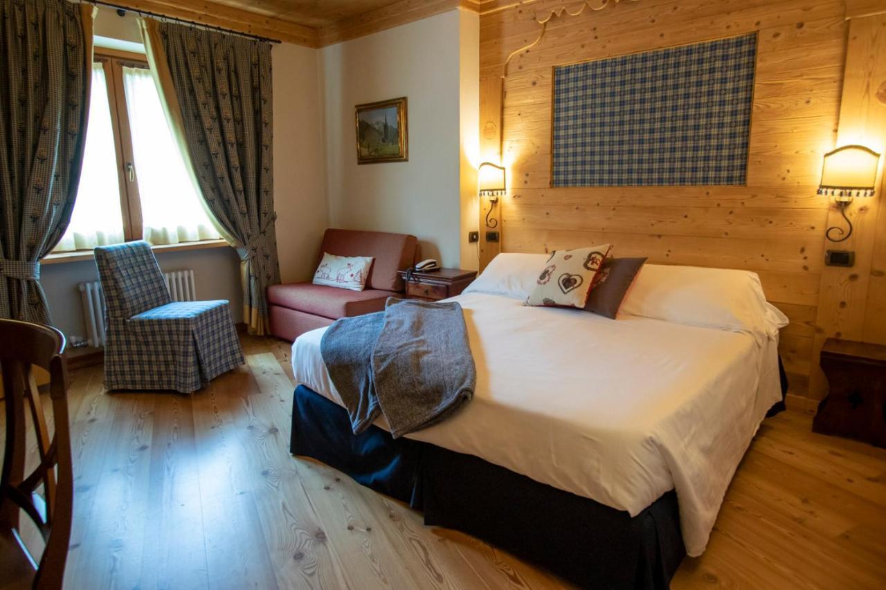 Laghetto Alpine Hotel & Restaurant Брюссон Екстер'єр фото