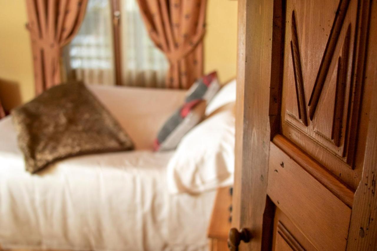 Laghetto Alpine Hotel & Restaurant Брюссон Екстер'єр фото