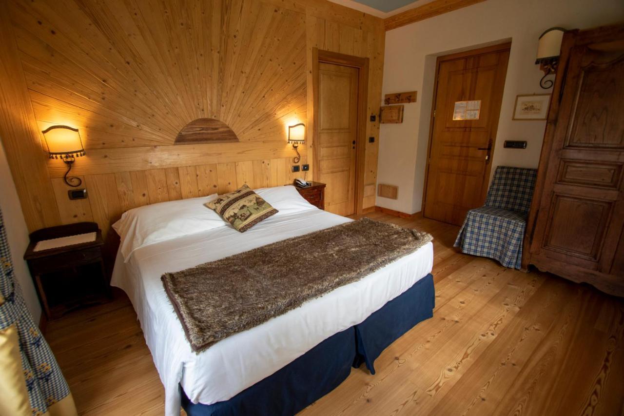 Laghetto Alpine Hotel & Restaurant Брюссон Екстер'єр фото