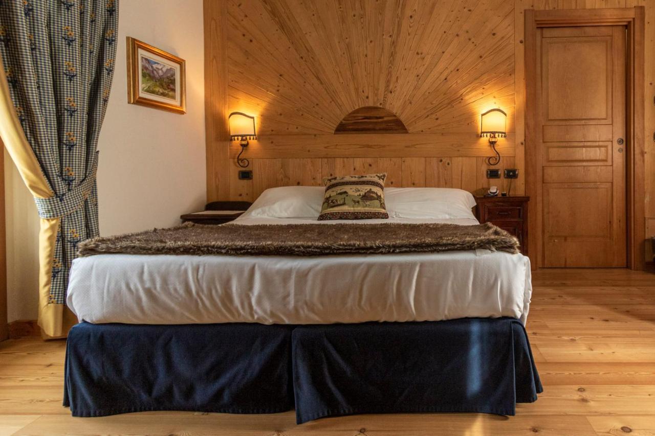 Laghetto Alpine Hotel & Restaurant Брюссон Екстер'єр фото