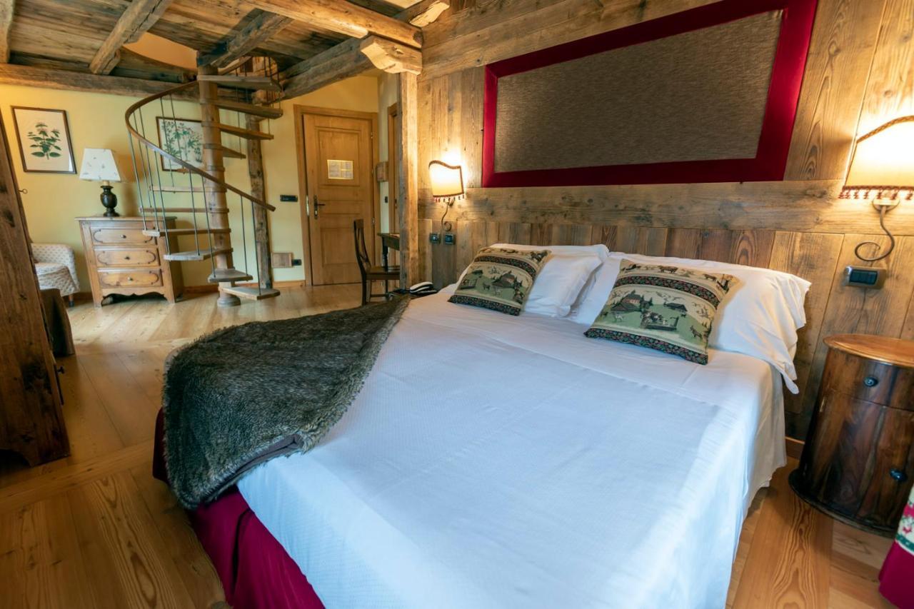 Laghetto Alpine Hotel & Restaurant Брюссон Екстер'єр фото