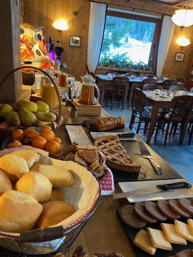 Laghetto Alpine Hotel & Restaurant Брюссон Екстер'єр фото