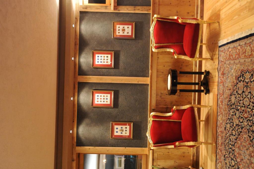 Laghetto Alpine Hotel & Restaurant Брюссон Екстер'єр фото